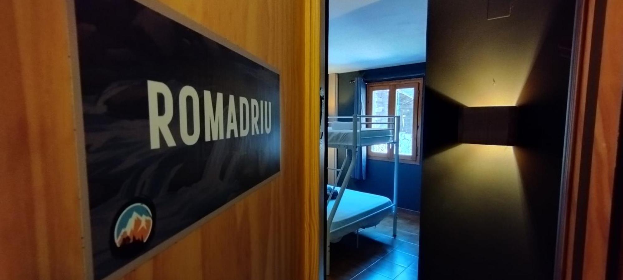 Hostal Casa Pirineus & Deportes De Aventura Baró Zewnętrze zdjęcie