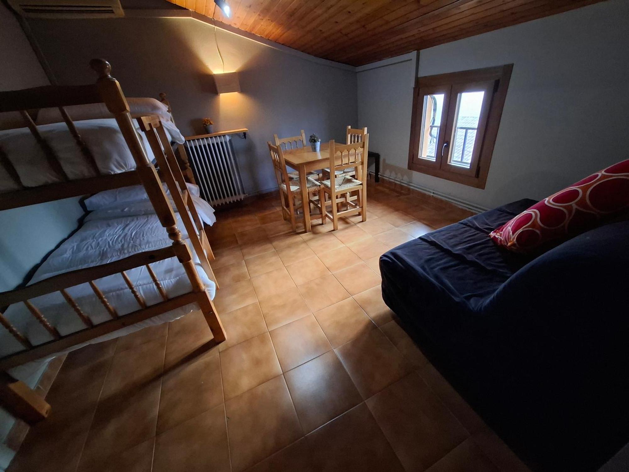 Hostal Casa Pirineus & Deportes De Aventura Baró Zewnętrze zdjęcie